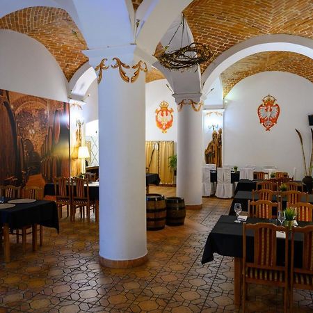 Hotel Stary Browar Tarnobrzeg Esterno foto