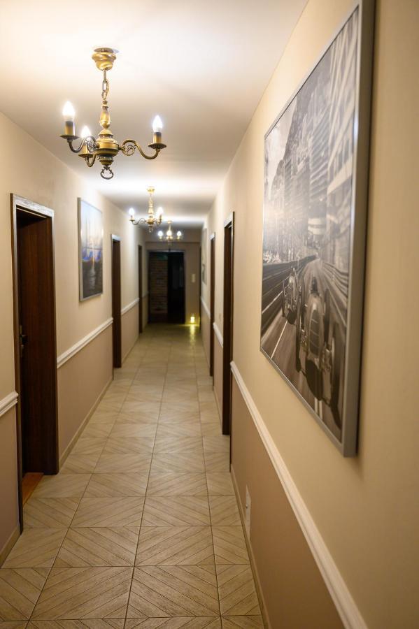 Hotel Stary Browar Tarnobrzeg Esterno foto