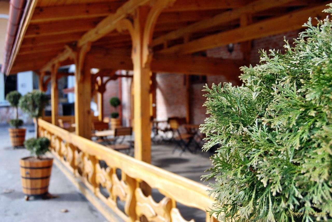 Hotel Stary Browar Tarnobrzeg Esterno foto