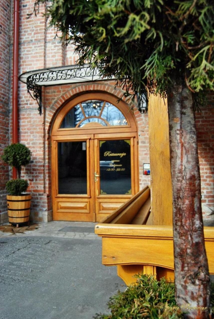 Hotel Stary Browar Tarnobrzeg Esterno foto
